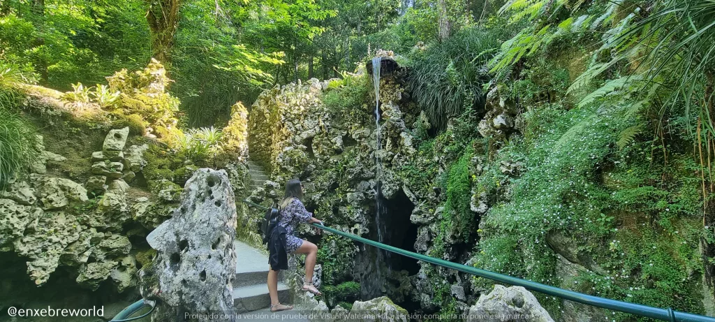 Lagoa da cascata Quinta da Regaleira
