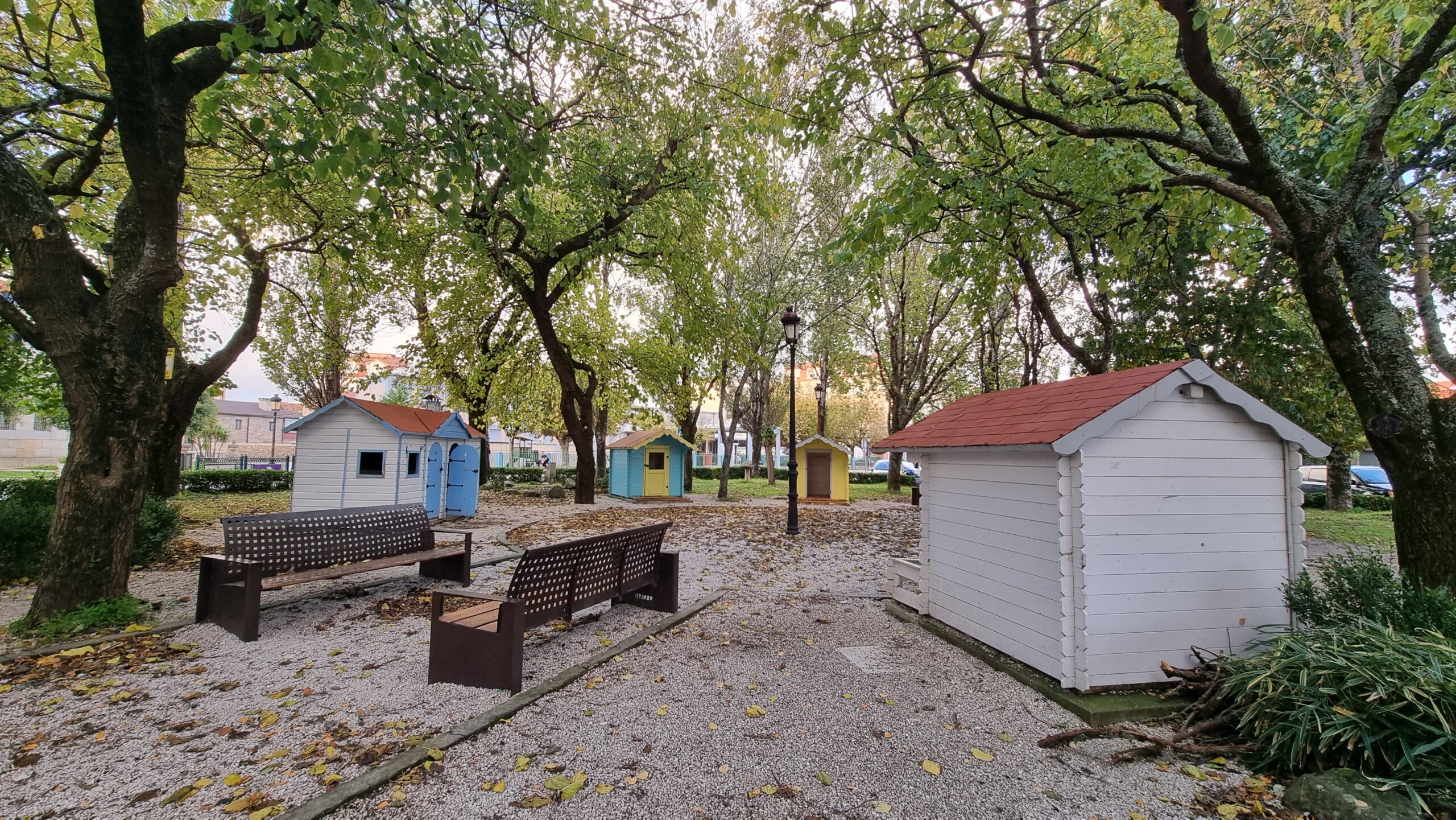 Parque infantil xardin umbrío
